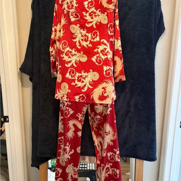 Vintage Escalier Red Asian PJ Set - Picture 4 of 12